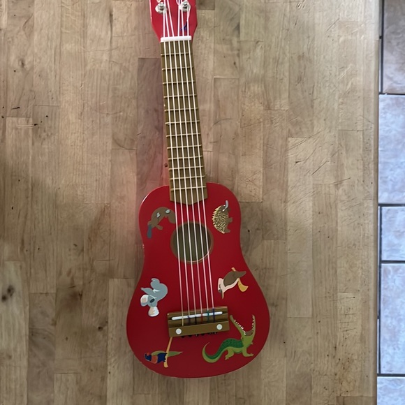 EUC Discoveroo 6-nylon-string Guitar - Picture 2 of 9